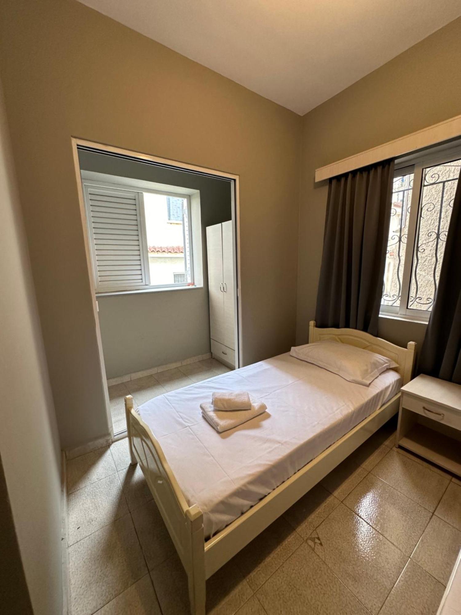 Olivias Apartments City Center Саранда Экстерьер фото
