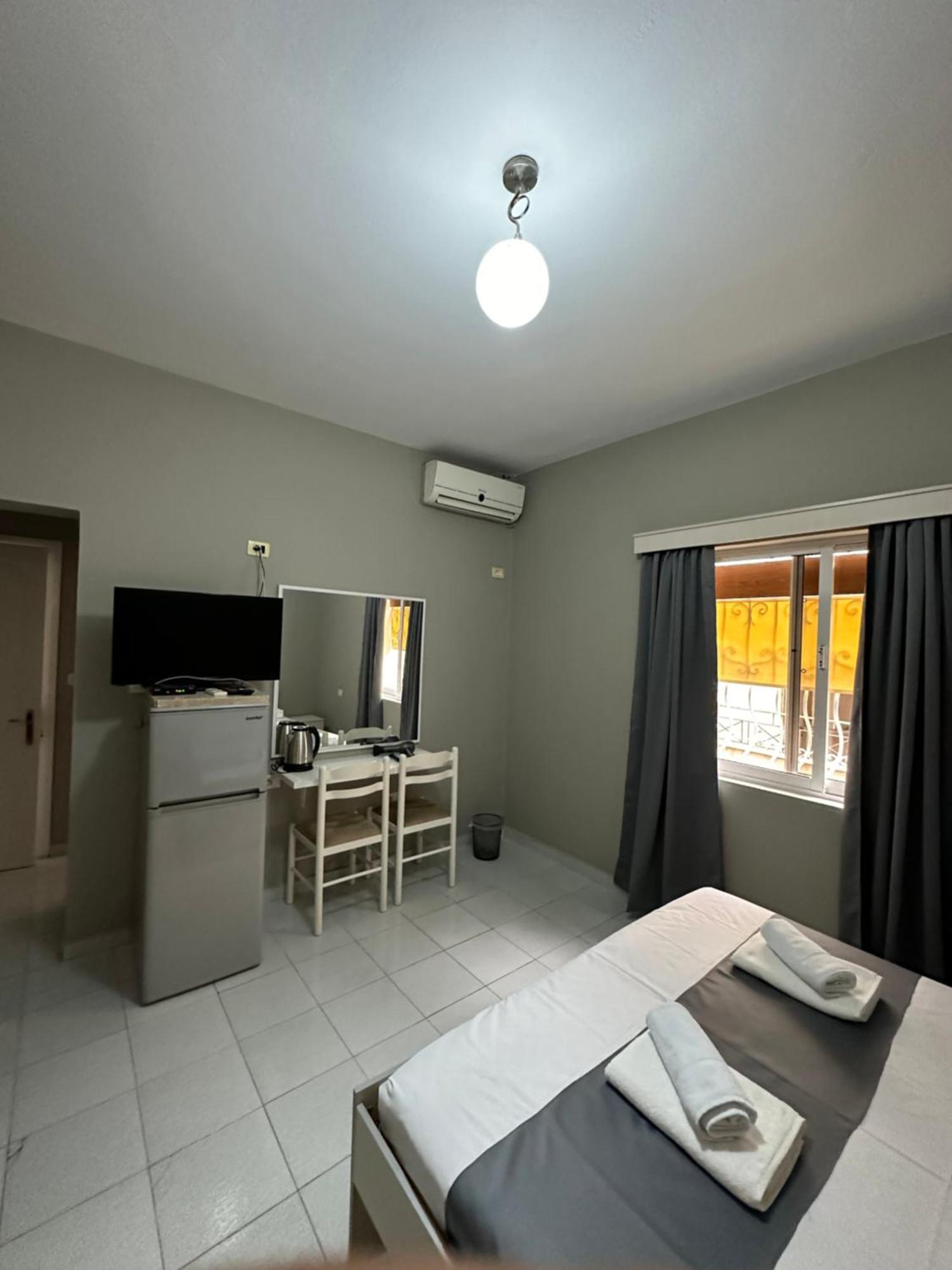 Olivias Apartments City Center Саранда Экстерьер фото