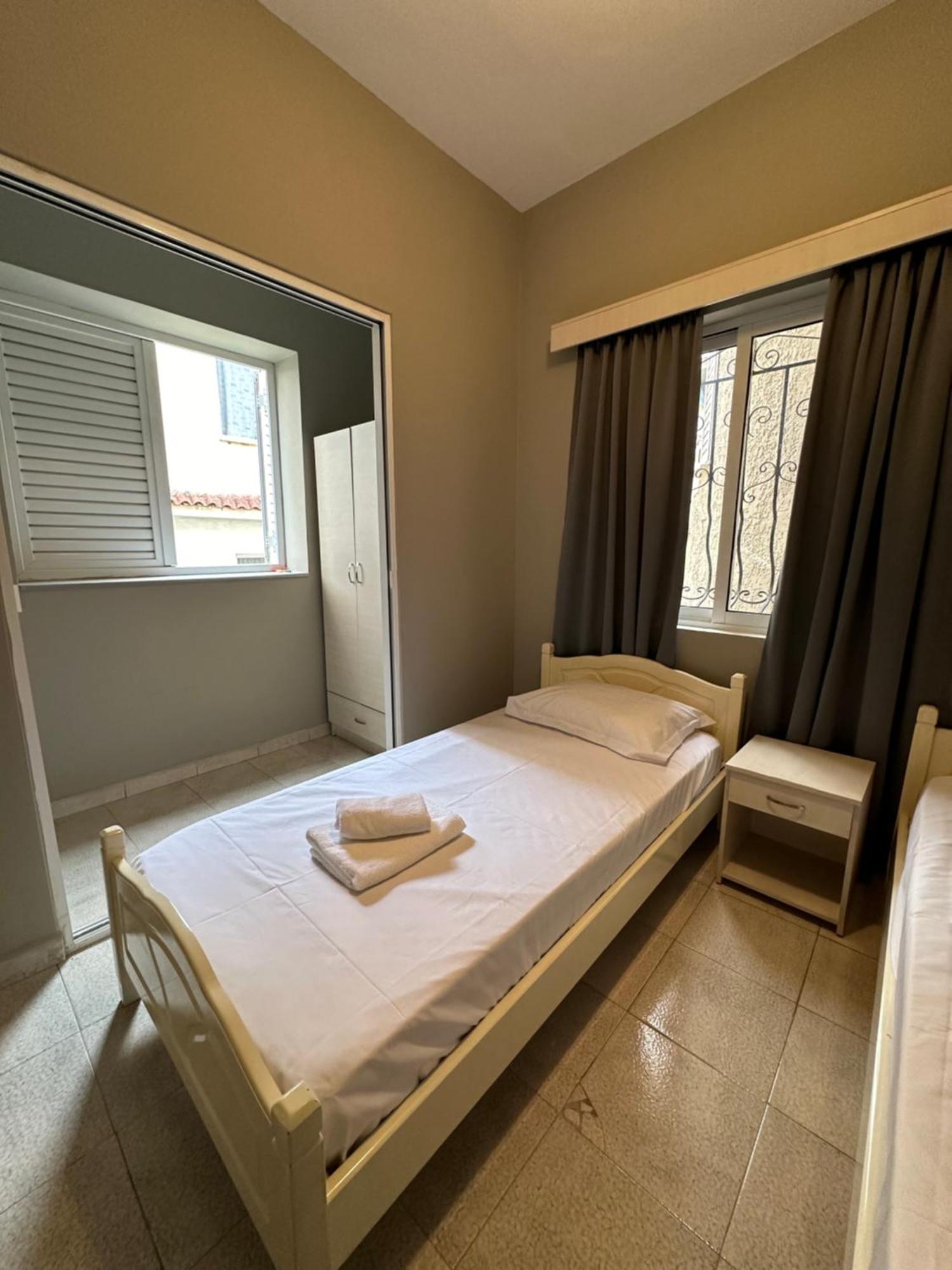 Olivias Apartments City Center Саранда Экстерьер фото